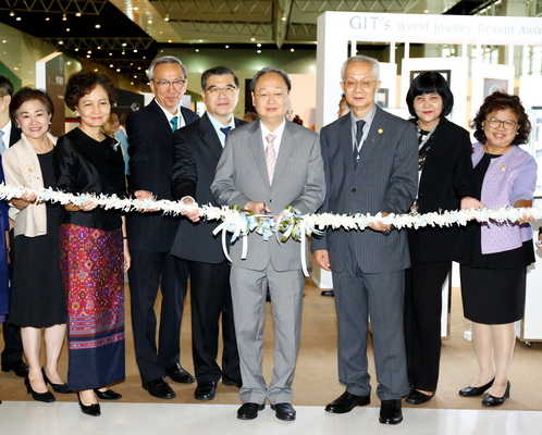 โครงการพัฒนาศักยภาพและสร้างรายได้สู่ภูมิภาคอย่างยั่งยืน (สินค้าอัญมณีและเครื่องประดับ)